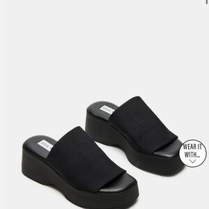 Steve Madden SLINKY30 Black Platform Slide Sandals